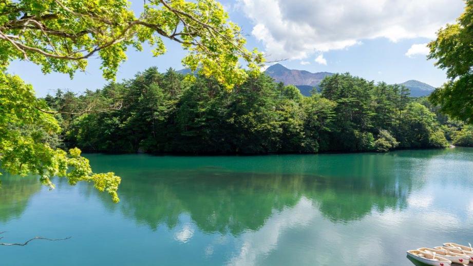 五色沼と磐梯山の絶景